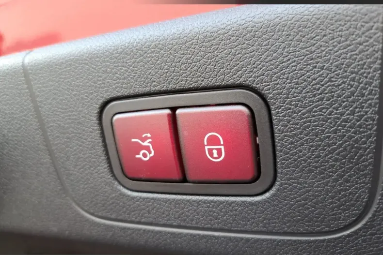 Mercedes-Benz CLA 250 (Clasa CLA) din 2025 cu 7.350 km - oferta MER236975 - foto 14