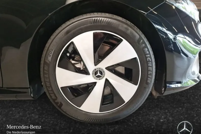 Mercedes-Benz CLA 250 (Clasa CLA) din 2025 cu 6.663 km - oferta MER236984 - foto 4