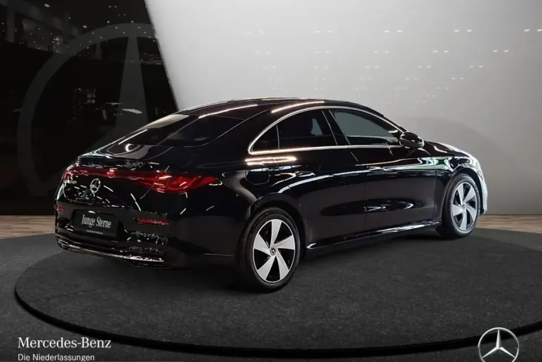 Mercedes-Benz CLA 250 (Clasa CLA) din 2025 cu 6.663 km - oferta MER236984 - foto 5