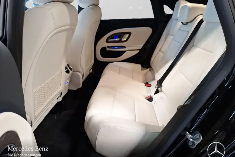 Mercedes-Benz CLA 250 (Clasa CLA) din 2025 cu 6.663 km - oferta MER236984 - foto 9