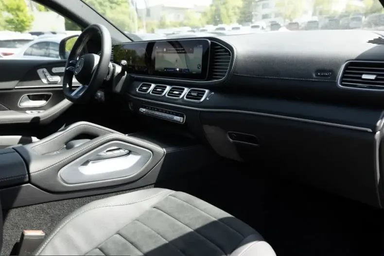 Mercedes-Benz GLE 300 (Clasa GLE) din 2023 cu 6.254 km - oferta MER237043 - foto 2