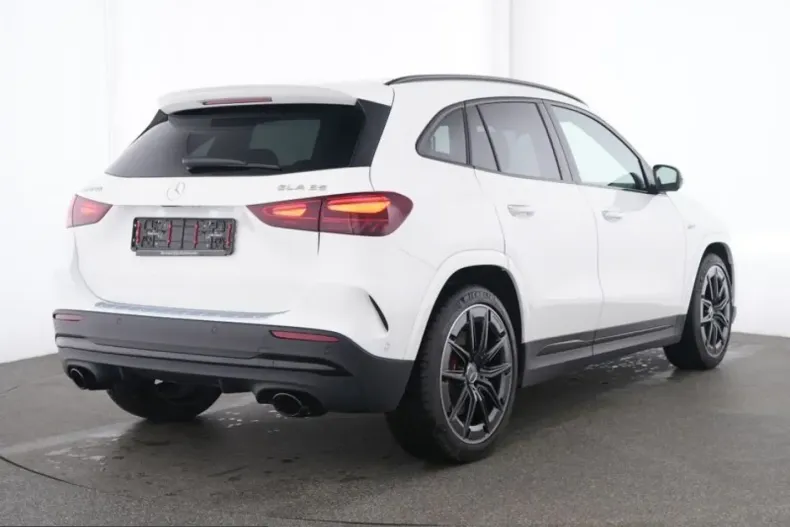 Mercedes-Benz GLA 35 AMG (Clasa GLA) din 2025 cu 12.600 km - oferta MER237047 - foto 5