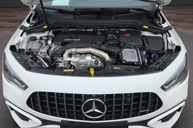 Mercedes-Benz GLA 35 AMG (Clasa GLA) din 2025 cu 12.600 km - oferta MER237047 - foto 14