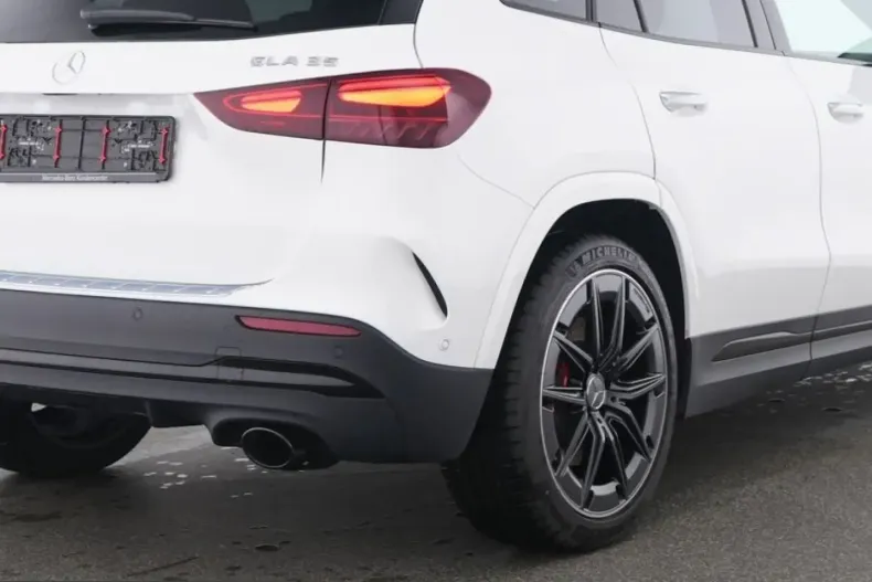 Mercedes-Benz GLA 35 AMG (Clasa GLA) din 2025 cu 12.600 km - oferta MER237047 - foto 17