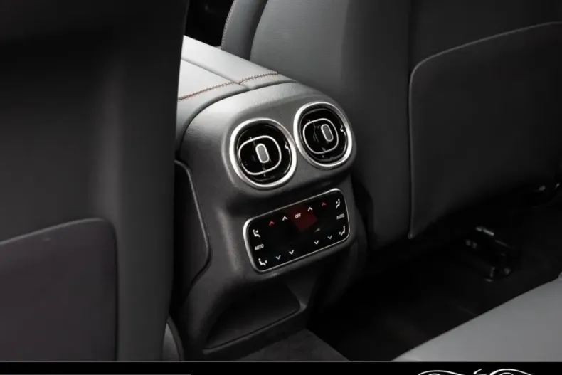 Mercedes-Benz GLC 43 AMG (Clasa GLC) din 2025 cu 12.500 km - oferta MER237048 - foto 13