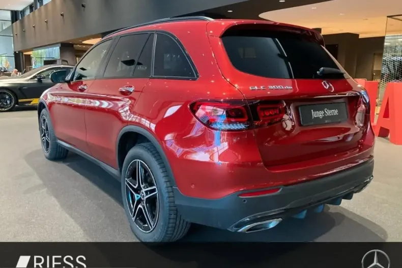 Mercedes-Benz GLC 300 (Clasa GLC) din 2022 cu 41.202 km - oferta MER237050 - foto 4
