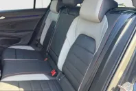 Volkswagen Golf din 2024 cu 15.129 km - oferta VOL237063 - foto 9