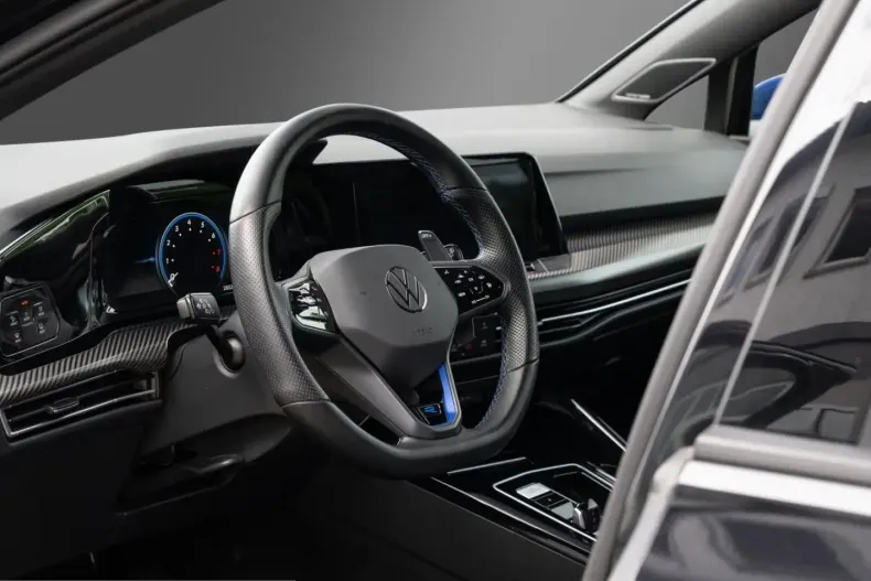 Volkswagen Golf din 2024 cu 28.024 km - oferta VOL237064 - foto 17