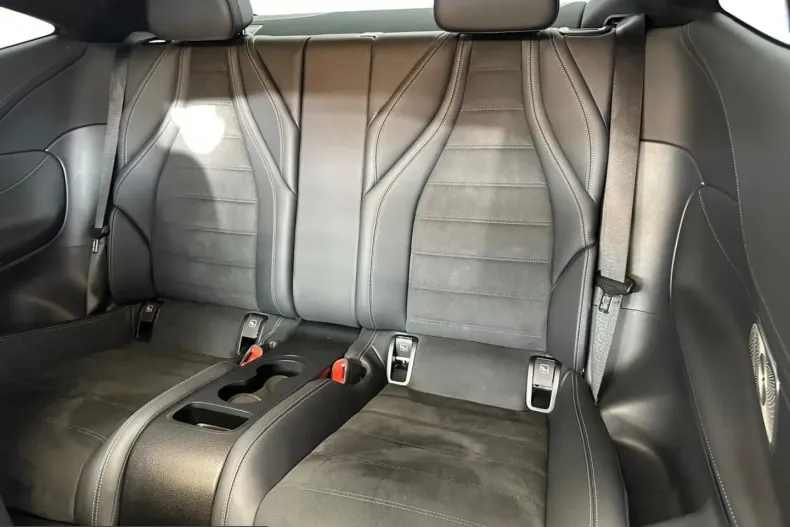Mercedes-Benz CLE 300 (Clasa CLE) din 2025 cu 33.897 km - oferta MER237077 - foto 11