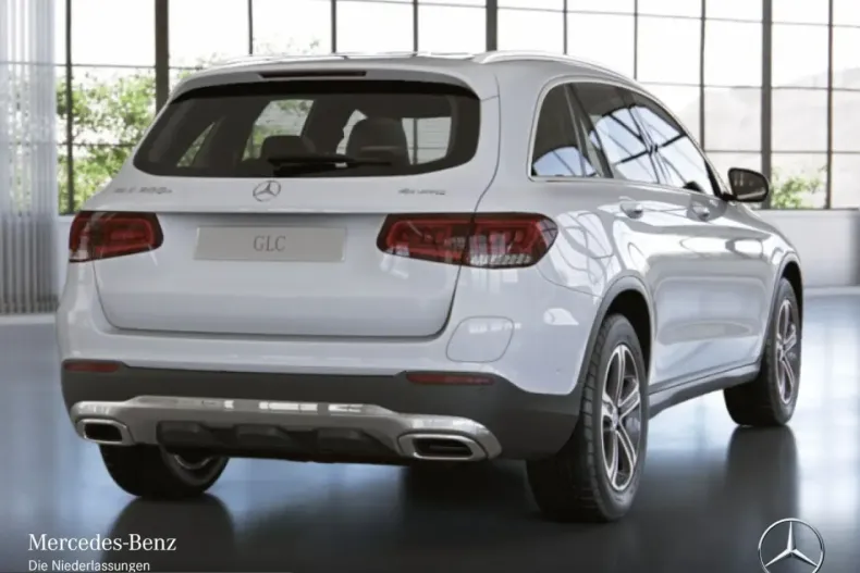 Mercedes-Benz GLC 300 (Clasa GLC) din 2021 cu 44.606 km - oferta MER237079 - foto 3