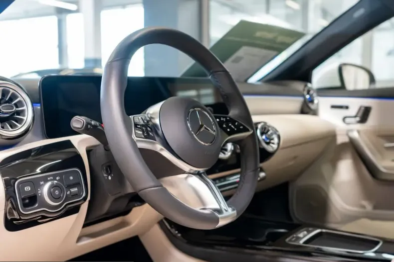 Mercedes-Benz A 250 (Clasa A) din 2025 cu 7.052 km - oferta MER237082 - foto 18