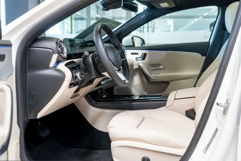 Mercedes-Benz A 250 (Clasa A) din 2025 cu 7.052 km - oferta MER237082 - foto 19