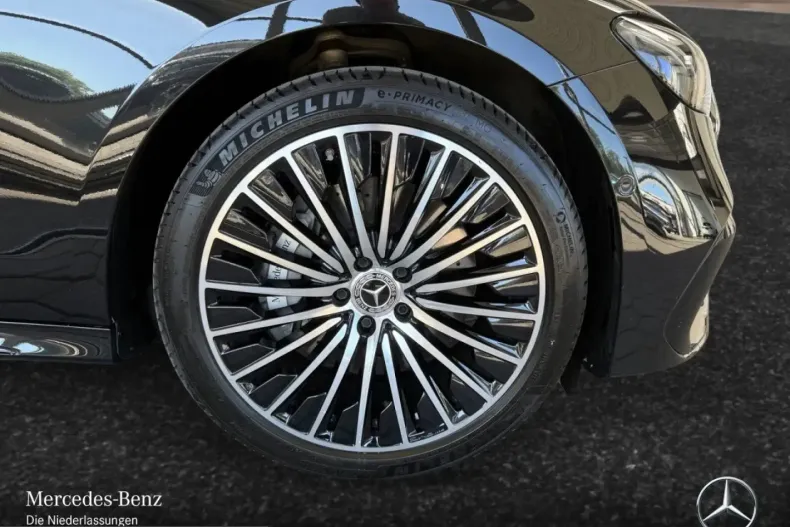 Mercedes-Benz E 300 (Clasa E) din 2025 cu 20.605 km - oferta MER237083 - foto 4