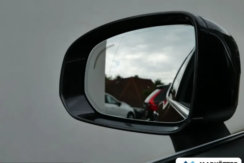Volvo XC60 din 2023 cu 69.630 km - oferta VOL237084 - foto 9