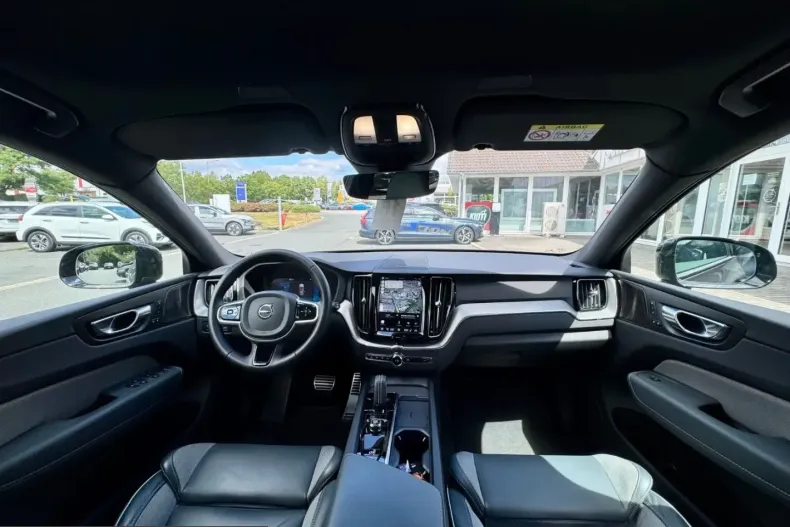 Volvo XC60 din 2022 cu 94.400 km - oferta VOL237085 - foto 13
