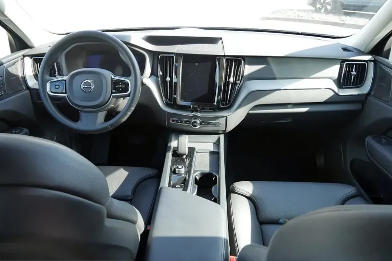 Volvo XC60 din 2023 cu 91.000 km - oferta VOL237086 - foto 7