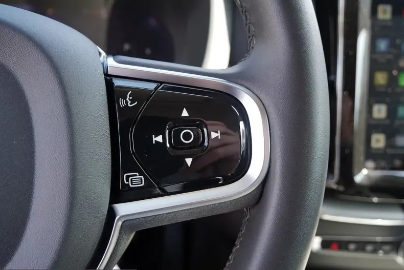 Volvo XC60 din 2023 cu 91.000 km - oferta VOL237086 - foto 36