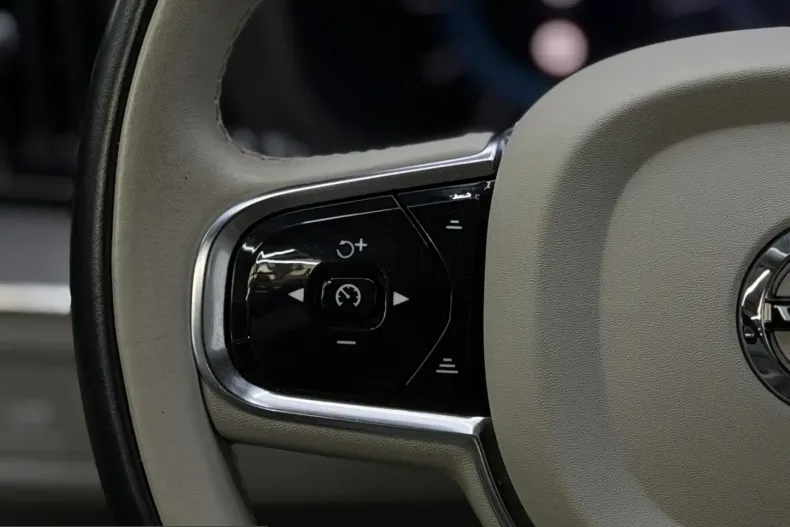 Volvo XC60 din 2023 cu 61.000 km - oferta VOL237088 - foto 11