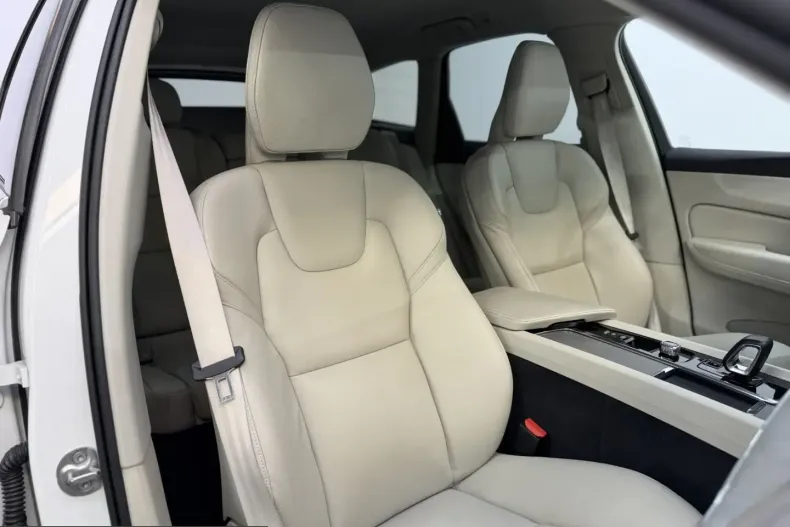 Volvo XC60 din 2023 cu 61.000 km - oferta VOL237088 - foto 17