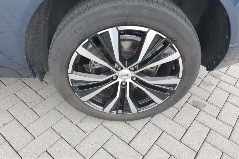 Volvo XC60 din 2023 cu 83.912 km - oferta VOL237089 - foto 13