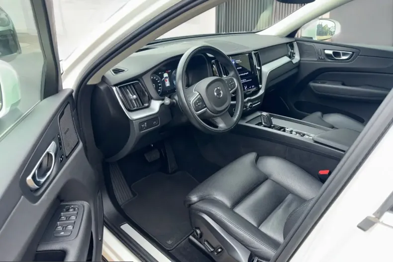 Volvo XC60 din 2021 cu 60.091 km - oferta VOL237094 - foto 8