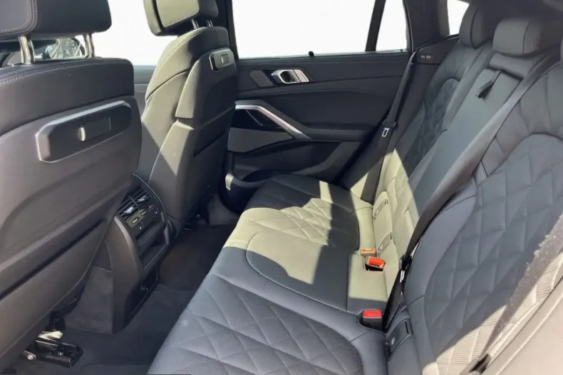 BMW X6 (Seria X) din 2025 cu 22.544 km - oferta BMW237095 - foto 12