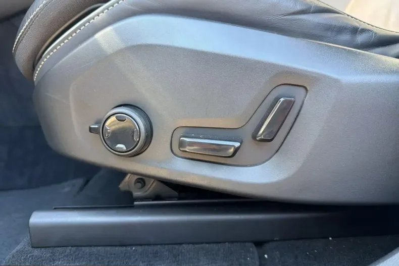Volvo XC60 din 2021 cu 89.523 km - oferta VOL237098 - foto 20