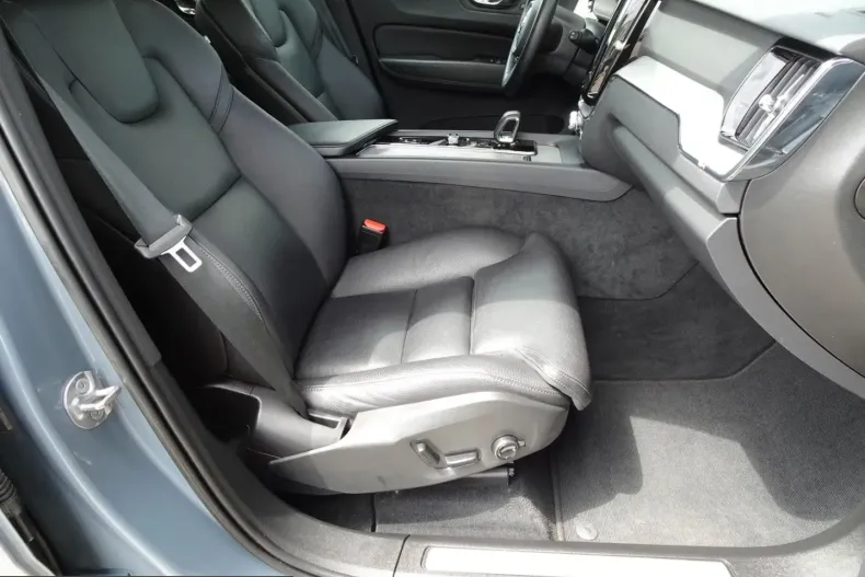 Volvo XC60 din 2023 cu 98.950 km - oferta VOL237101 - foto 10