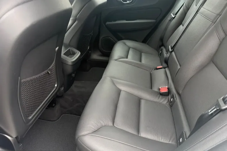 Volvo XC60 din 2021 cu 92.350 km - oferta VOL237102 - foto 12