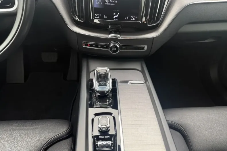 Volvo XC60 din 2021 cu 92.350 km - oferta VOL237102 - foto 14