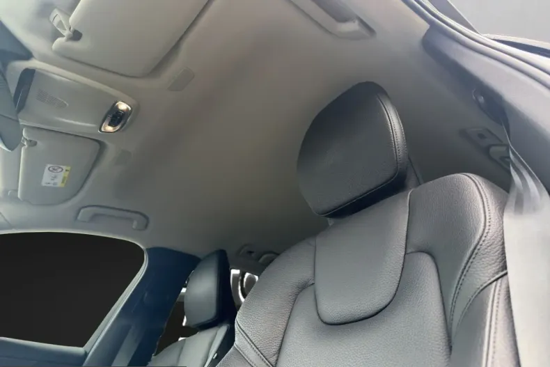 Volvo XC60 din 2021 cu 97.400 km - oferta VOL237105 - foto 21