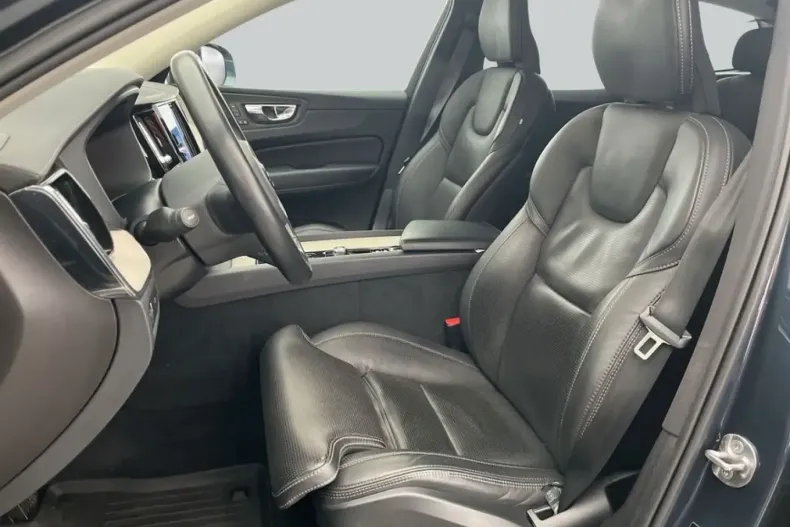 Volvo XC60 din 2021 cu 96.487 km - oferta VOL237109 - foto 11