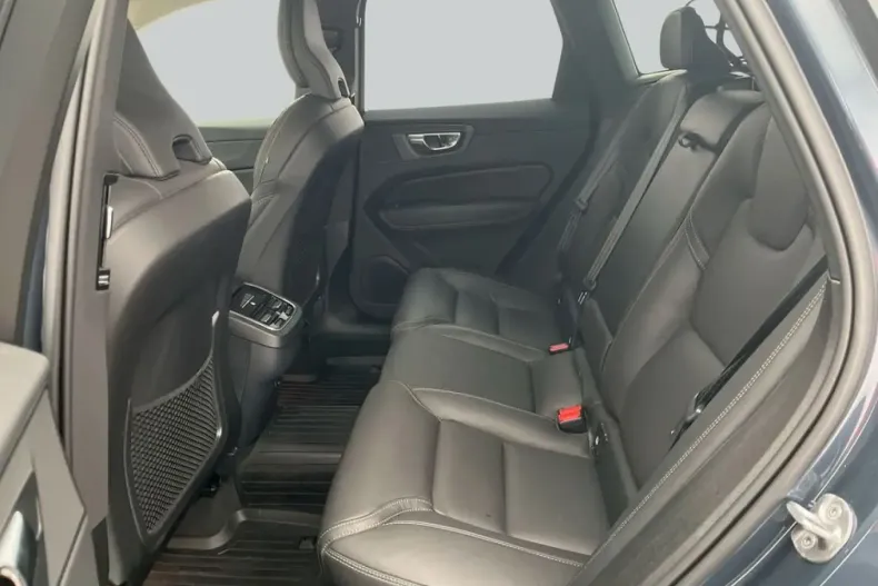 Volvo XC60 din 2021 cu 96.487 km - oferta VOL237109 - foto 12