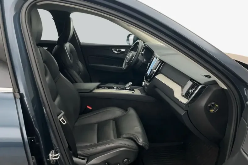 Volvo XC60 din 2021 cu 96.487 km - oferta VOL237109 - foto 13