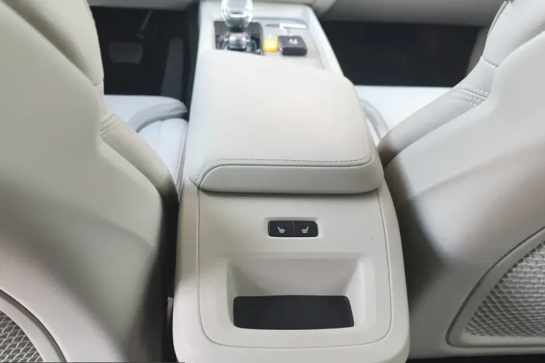 Volvo XC60 din 2021 cu 93.600 km - oferta VOL237110 - foto 12