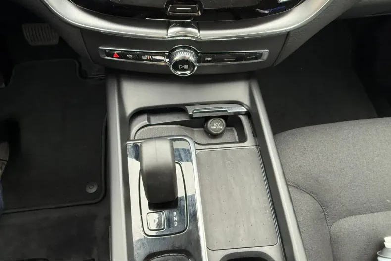 Volvo XC60 din 2022 cu 83.735 km - oferta VOL237119 - foto 18