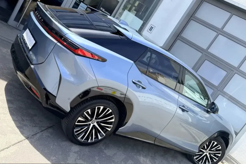 Lexus RZ din 2023 cu 22.486 km - oferta LEX237124 - foto 13