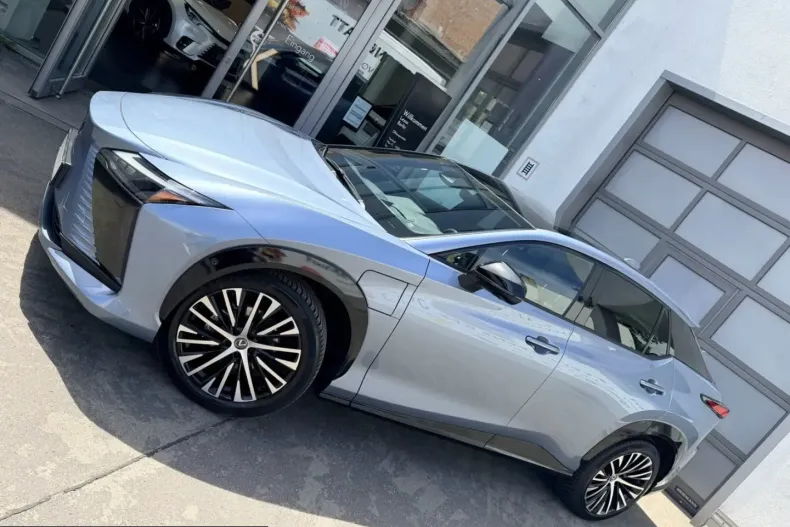 Lexus RZ din 2023 cu 22.486 km - oferta LEX237124 - foto 14