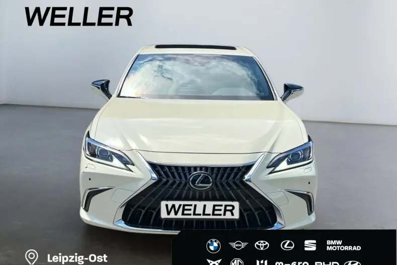 Lexus ES 300 din 2024 cu 34.175 km - oferta LEX237125 - foto 2