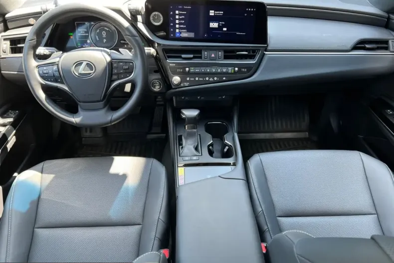 Lexus ES 300 din 2024 cu 34.175 km - oferta LEX237125 - foto 9