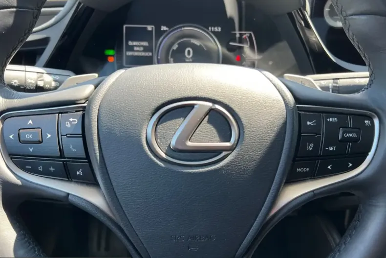 Lexus ES 300 din 2024 cu 34.175 km - oferta LEX237125 - foto 11