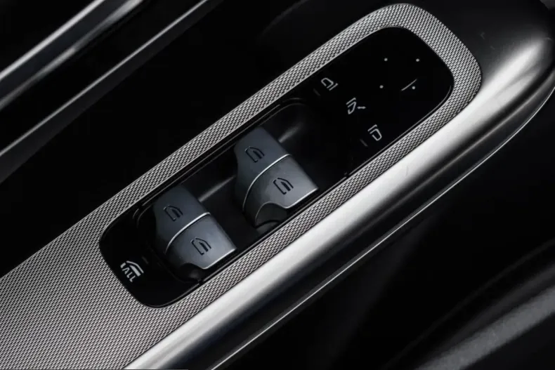 Mercedes-Benz CLE 200 (Clasa CLE) din 2025 cu 6.100 km - oferta MER237136 - foto 15