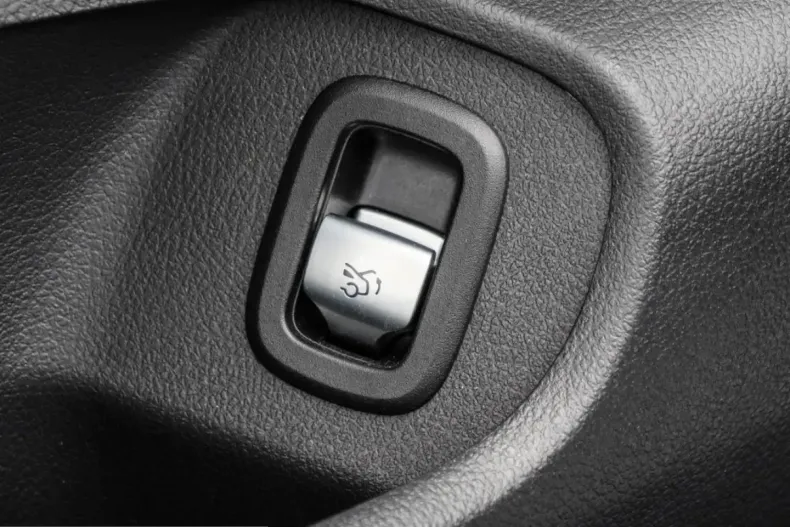 Mercedes-Benz CLE 200 (Clasa CLE) din 2025 cu 6.100 km - oferta MER237136 - foto 17