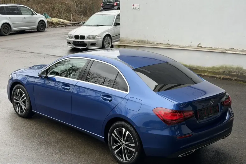 Mercedes-Benz A 180 (Clasa A) din 2025 cu 5.800 km - oferta MER237141 - foto 4