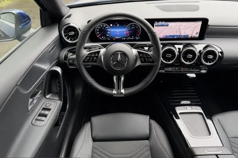 Mercedes-Benz A 180 (Clasa A) din 2025 cu 5.800 km - oferta MER237141 - foto 17