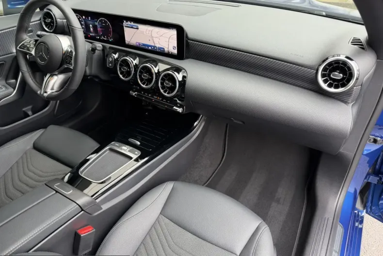Mercedes-Benz A 180 (Clasa A) din 2025 cu 5.800 km - oferta MER237141 - foto 25