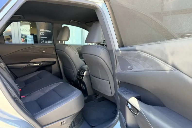 Lexus RX 450 din 2023 cu 77.037 km - oferta LEX237146 - foto 6