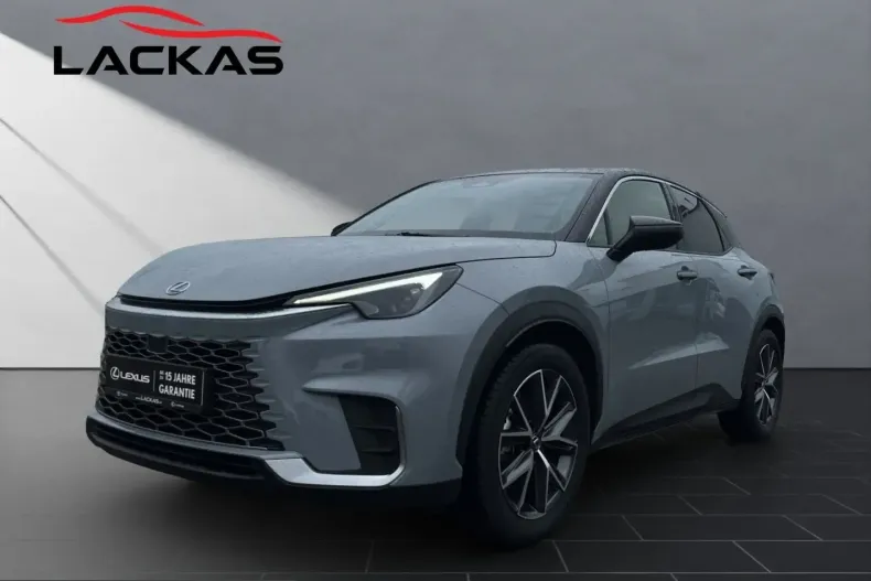 Lexus LBX din 2025 cu 17.158 km - oferta LEX237147 - foto 1