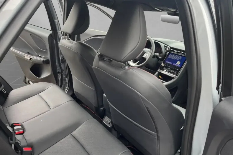 Lexus LBX din 2025 cu 17.158 km - oferta LEX237147 - foto 17