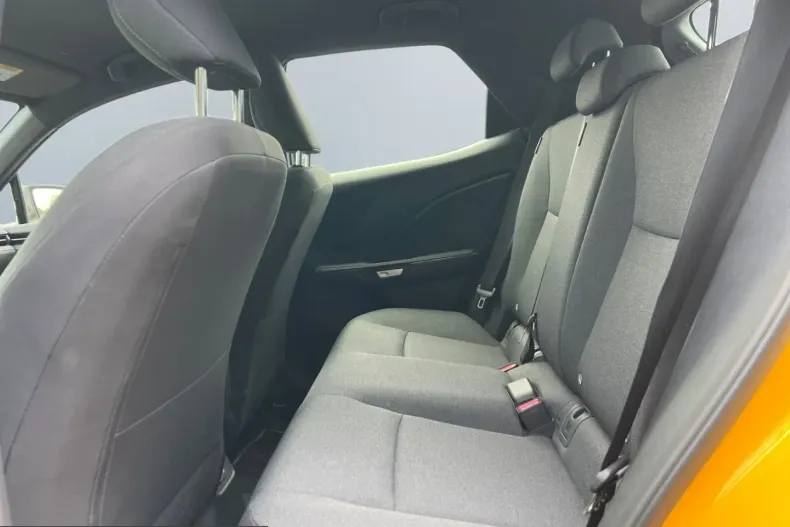 Lexus LBX din 2025 cu 12.621 km - oferta LEX237150 - foto 12